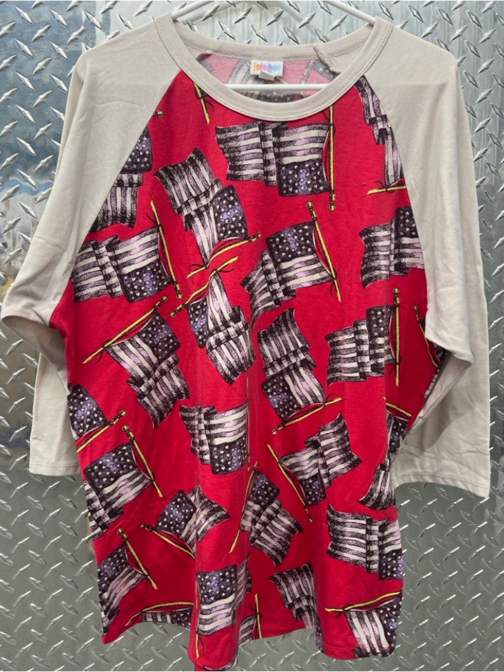 Lularoe Randy Beige 3/4 sleeves, red back and front with USA flags TOP women3XL